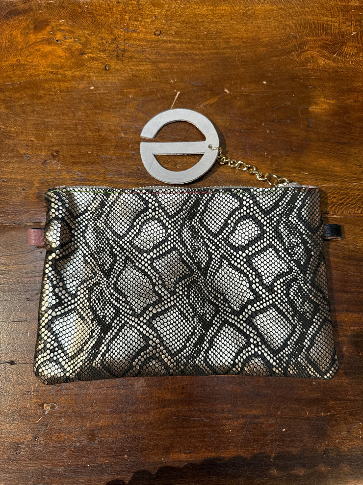 Pochette con tracolla n.11